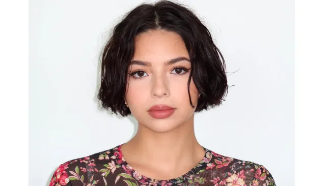 ‘Mis Amigas las Flores’, es el tema donde habla de una mala relación.