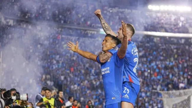 Cruz Azul levantaría su décima estrella de acuerdo a Mhoni Vidente