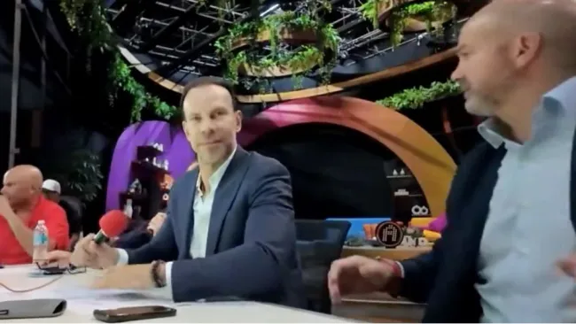 Así reaccionaron los narradores de TV Azteca ante la falla de Huescas