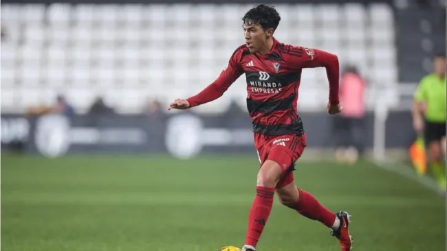 Jonathan Gómez, jugador mexicano en la Segunda División de España, apunta a llegar a Chivas