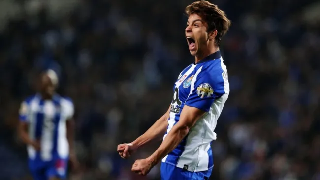Oliver Torres tras oficializar su fichaje con Rayados: "No puedo dormir de la emoción"