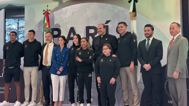Universidad Anáhuac despide a sus atletas olímpicos: “Que brillen en la ciudad de la luz”