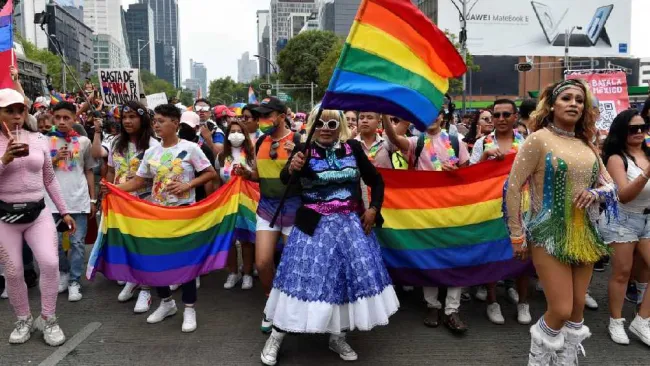 Por una marcha por el Orgullo LGBT+ con respeto