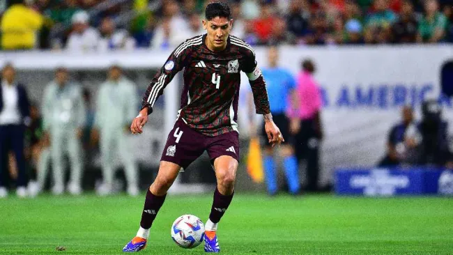 ¿Regresa a la alineación? Edson Alvarez sorprende al convivir con aficionados sin muletas