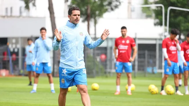 Chivas cae ante Leones Negros en su último partido de pretemporada