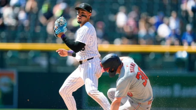 Alan Trejo firma con Dodgers de Los Ángeles tras salir de Rockies