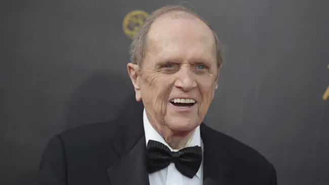 Murió Bob Newhart, quien interpretó al Profesor Protón en la serie The Big Bang Theory