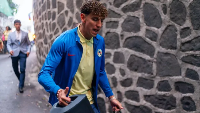 Igor Lichnovsky presume look