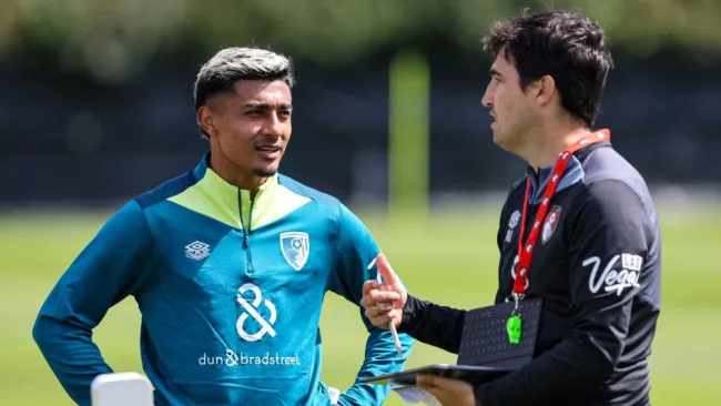 Bournemouth recibió a Araujo con un pastel