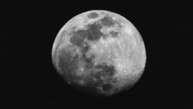 La Unión Astronómica Internacional busca un cronometraje estandar.