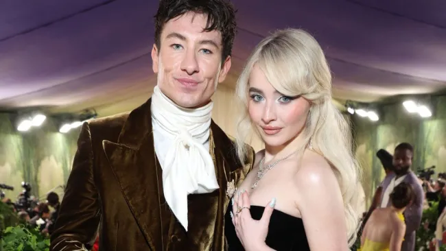 Sabrina Carpenter y Barry Keoghan son pareja desde hace tiempo y lo han manejado de una manera discretamente