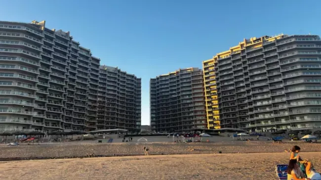 Un lamentable hecho se registró en un hotel de Sonora, cuando una niña cae del piso 12