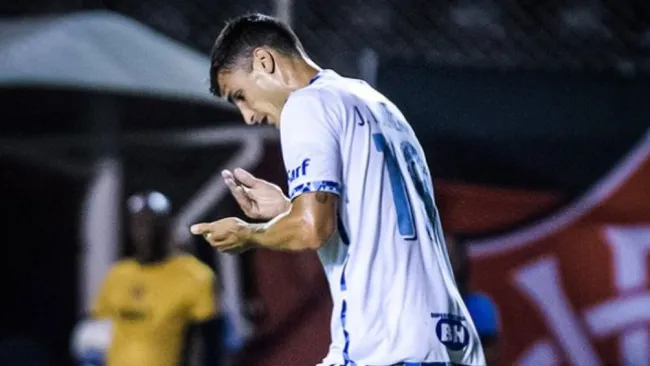 VIDEO. Dinenno se luce con un doblete de cabeza y rescata empate para Cruzeiro