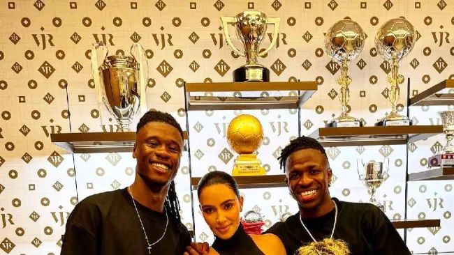 Vinicius Jr. invita a su casa a cenar a Kim Kardashian y a Eduardo Camavinga