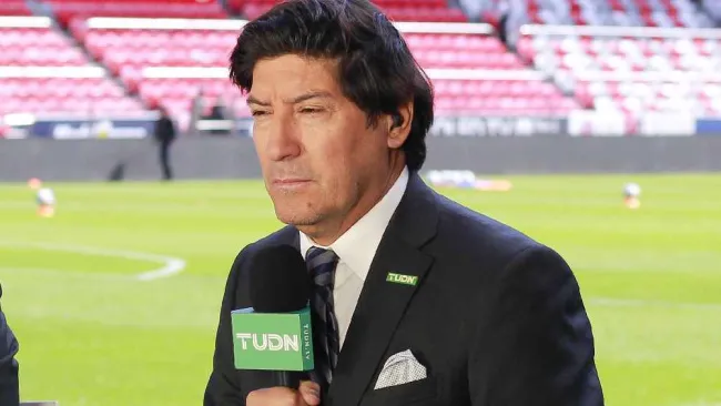 Iván 'Bam Bam' Zamorano se une al 'Perro' Bermúdez y se despide de Univisión 