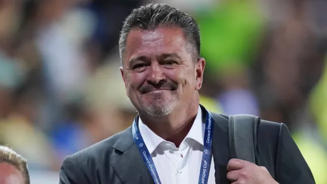 Carlos Hermosillo compra franquicia en tercera división