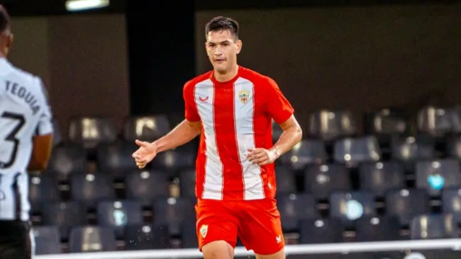 ¿César Montes al Lokomotiv de Rusia? Esto es lo que se sabe