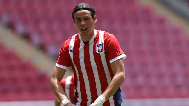 Teun Wilke levanta la mano para ser considerado con Chivas