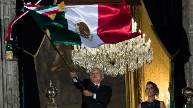 El Jefe del Ejecutivo hizo un llamado a la gente para que asista al Zócalo.