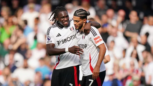 Edson Álvarez se deshace en elogios para Raúl Jiménez tras gol en el Fulham vs West Ham