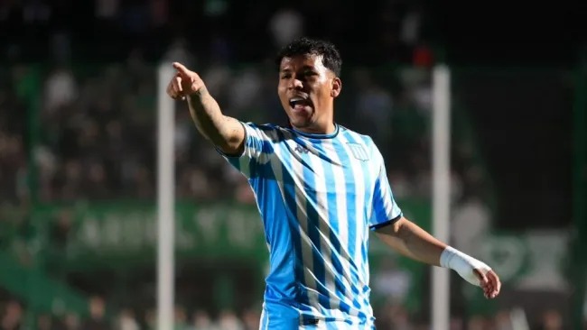 Roger Martínez anota el gol de la victoria de Racing frente a Boca Juniors