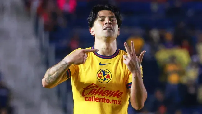 Víctor Dávila debuta con golazo como jugador del América ante Atlas