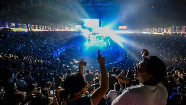 El Palenque de las Fiestas de Octubre es un evento anual muy esperado que presenta artistas nacionales e internacionales.