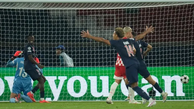 Garrafal error de Paulo Gazzaniga le da la victoria al PSG en Champions League