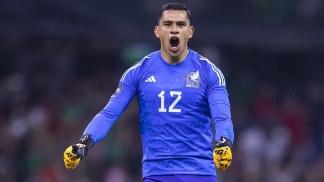 Luis Ángel Malagón se deshace en elogios hacia Guillermo Ochoa y descarta rivalidad 