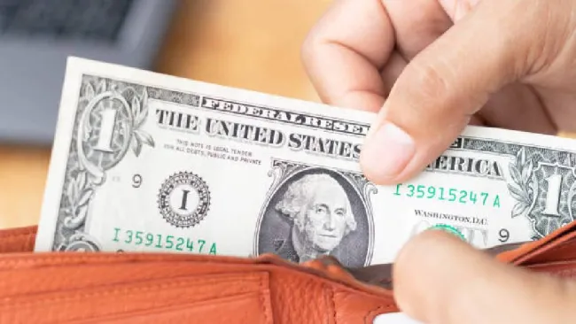 Conoce el precio del dólar diariamente. 