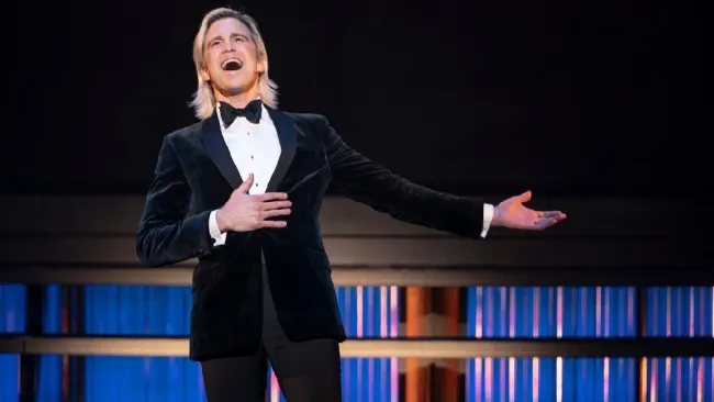 El artista destacó por sus participaciones en teatro y teatro musical.