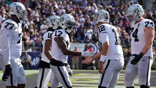 Raiders ya sin Davante Adams, enfrentaran a Broncos con siete bajas confirmadas