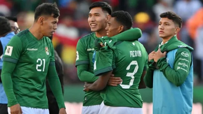 Bolivia celebra su victoria ante Colombia