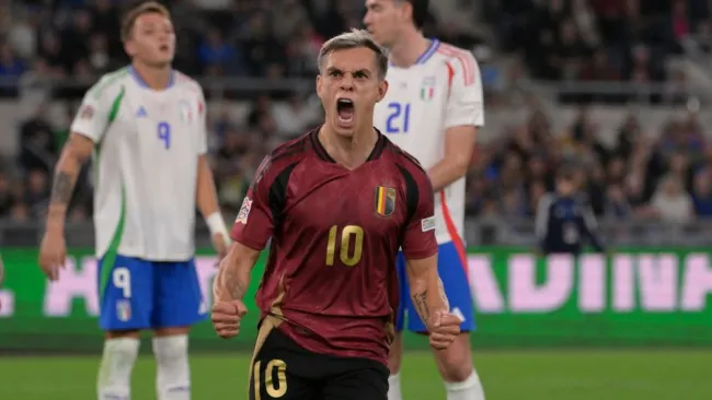 Italia se derrumba con la expulsión de Lorenzo Pellegrini y Bélgica saca el empate