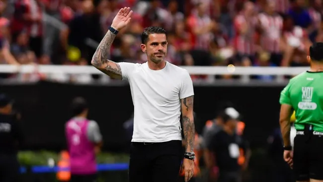 Gago viajó rumbo a Argentina tras dejar a Chivas 