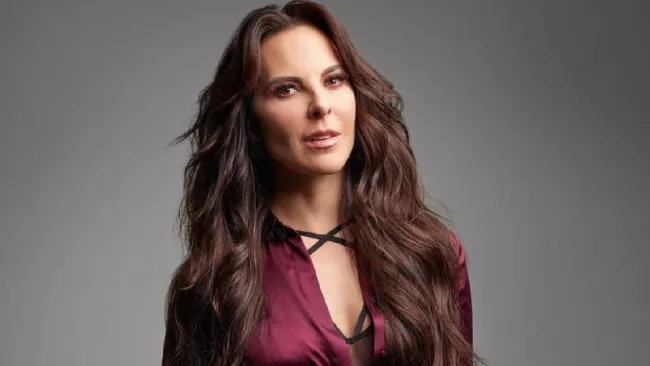 La actriz se volvió viral en redes tras el anuncio de su auto convertible. 