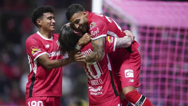 Toluca goleó 5-0 a Puebla en casa y se acerca al Cruz Azul