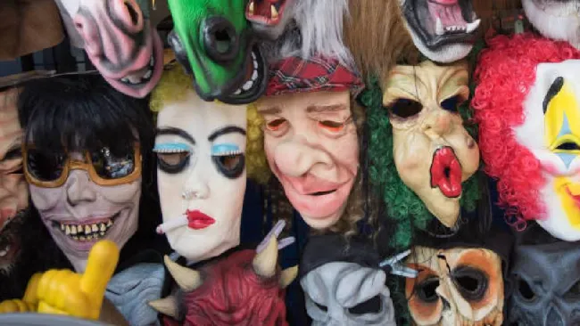  ¿Por qué se prohibieron las máscaras para adultos en Tijuana durante Halloween?