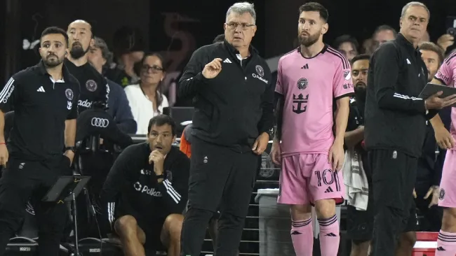 “Es el mejor del mundo”: Gerardo ‘Tata’ Martino y Jordi Alba sobre la ausencia de Messi en el Balón de Oro