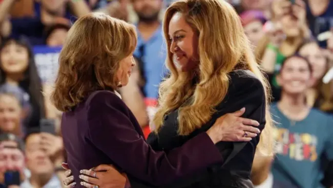 Beyoncé junto a Kamala Harris