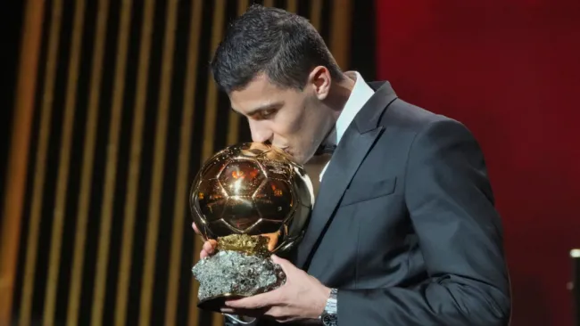 Organización del Balón de Oro confunde a Rodri previo a recibir el premio