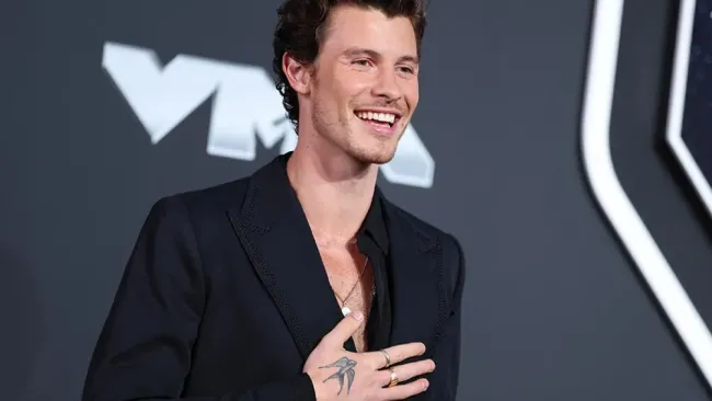 Shawn Mendes aclara rumores sobre su orientación sexual