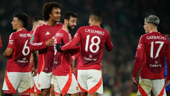 Manchester United golea a Leicester en Carabao Cup