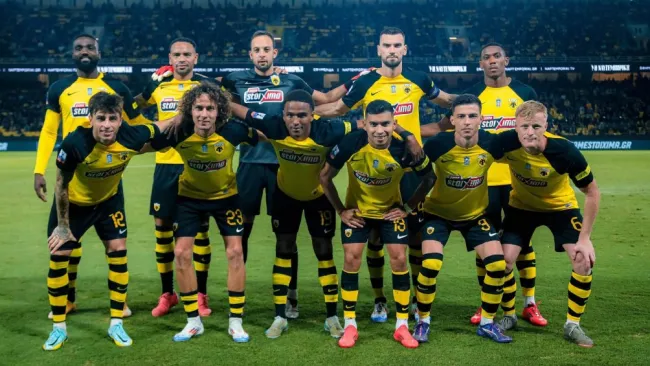 AEK Atenas gana por la mínima dejando a Orbelín Pineda en la banca