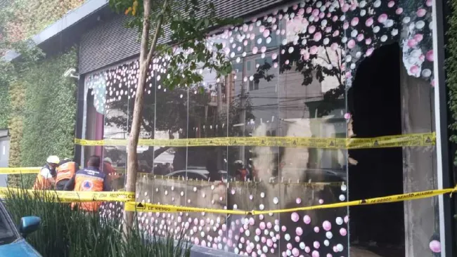 Reportan incendio en la plaza Galerías Insurgentes que dejó como saldo un muerto 