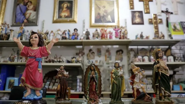 Llegan las temporadas altas de restauración de figuras religiosas