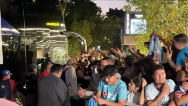 Los aficionados celestes recibieron a su equipo