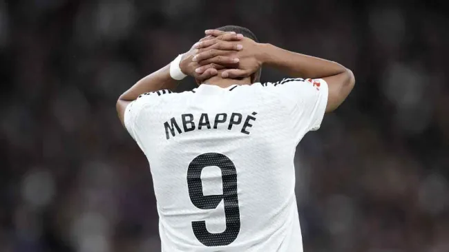 Aficionados franceses apoyan decisión de Deschamps y 'revientan a Kylian Mbappé