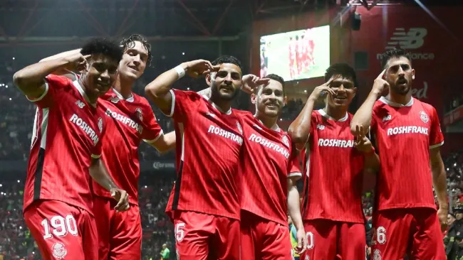 ¡Diablura a las Águilas! Toluca golea al América y lo manda a Play In