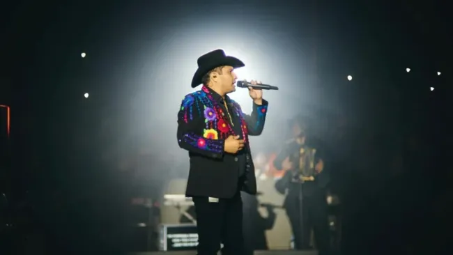 Julión Alvarez se presentó en Colima 